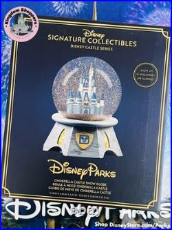 2026 Disney Parks Walt Disney World Cinderella Castle Series Snow Globe New