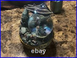 20,000 Leagues Under the Sea NAUTILUS DISNEY SNOW GLOBE Music And Lights Work 20,000 Leagues Under the Sea NAUTILUS DISNEY SNOW GLOBE Music And Lights Work