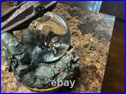 20,000 Leagues Under the Sea NAUTILUS DISNEY SNOW GLOBE Music And Lights Work 20,000 Leagues Under the Sea NAUTILUS DISNEY SNOW GLOBE Music And Lights Work