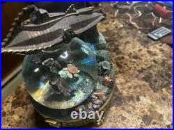 20,000 Leagues Under the Sea NAUTILUS DISNEY SNOW GLOBE Music And Lights Work 20,000 Leagues Under the Sea NAUTILUS DISNEY SNOW GLOBE Music And Lights Work