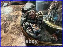 20,000 Leagues Under the Sea NAUTILUS DISNEY SNOW GLOBE Music And Lights Work 20,000 Leagues Under the Sea NAUTILUS DISNEY SNOW GLOBE Music And Lights Work