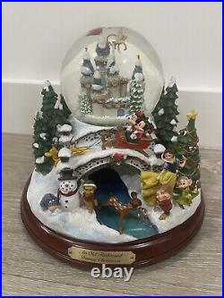 An Old Fashioned Disney Christmas Snow Globe Music Lights Bradford Exchange An Old Fashioned Disney Christmas Snow Globe Music Lights Bradford Exchange