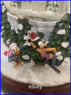 An Old Fashioned Disney Christmas Snow Globe Music Lights Bradford Exchange An Old Fashioned Disney Christmas Snow Globe Music Lights Bradford Exchange