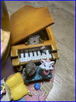Aristocats Disney 1968 Vintage Snowglobe RARE Snow Globe Music Aristocats Disney 1968 Vintage Snowglobe RARE Snow Globe Music