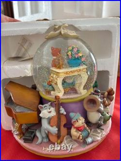 Aristocats Musical Snow Globe Piano Playing Feature