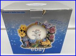 Aristocats in basket snow globe Disney Store EUC! Free Shipping! Original Box