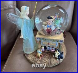 Auth Disney Store Excl Orig (Pinocchio & The Blue Fairy) Snow Globe NWT. LTD ED