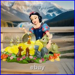 Authentic Disney Parks Snow White & Friends Musical Snow Globe RETIRED VINTAGE Authentic Disney Parks Snow White & Friends Musical Snow Globe RETIRED VINTAGE