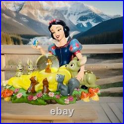 Authentic Disney Parks Snow White & Friends Musical Snow Globe RETIRED VINTAGE Authentic Disney Parks Snow White & Friends Musical Snow Globe RETIRED VINTAGE