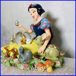 Authentic Disney Parks Snow White & Friends Musical Snow Globe RETIRED VINTAGE Authentic Disney Parks Snow White & Friends Musical Snow Globe RETIRED VINTAGE
