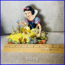 Authentic Disney Parks Snow White & Friends Musical Snow Globe RETIRED VINTAGE Authentic Disney Parks Snow White & Friends Musical Snow Globe RETIRED VINTAGE