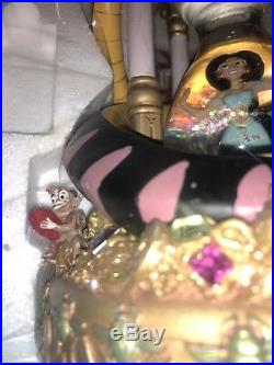 BRAND NEW DISNEY Aladdin Hourglass Snowglobe PRINCESS JASMINE IN ORIG BOX GLOBE
