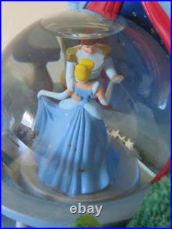 CINDERELLA Rotating Musical Snow Globe with Fountain Authentic Disney READ