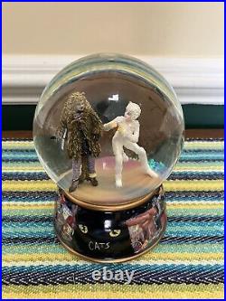 Cats musical snow globe