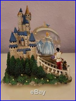 Cinderella Castle Light Up Musical Movement Snow Globe Disney Some Marks Rare