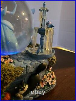 Cinderella Light Up Musical Snow Globe Magical Gown Disney Store With Original Box