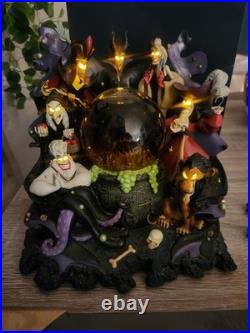 DEFECTIVE Disney The Art Of Disney Villians Lighted Snow Globe And Music G3D