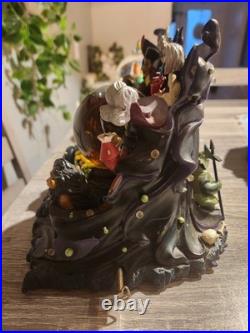 DEFECTIVE Disney The Art Of Disney Villians Lighted Snow Globe And Music G3D