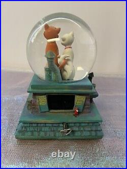 DISNEY Aristocats 40th Anniversary Snow Globe Music Box