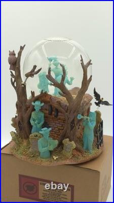 DISNEY HAUNTED MANSION Grim Grinning Ghost Music Box Snow Globe READ INFO DISNEY HAUNTED MANSION Grim Grinning Ghost Music Box Snow Globe READ INFO