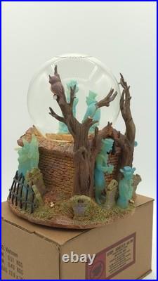 DISNEY HAUNTED MANSION Grim Grinning Ghost Music Box Snow Globe READ INFO DISNEY HAUNTED MANSION Grim Grinning Ghost Music Box Snow Globe READ INFO