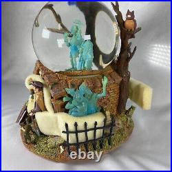 DISNEY HAUNTED MANSION Grim Grinning Ghost Music Box Snow Globe lights up with Box