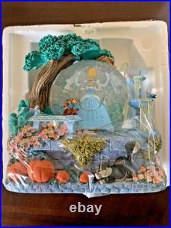 DISNEY STORE EXCLUSIVE CINDERELLA MUSICAL SNOW GLOBE With ORIGINAL BOX & PADDING