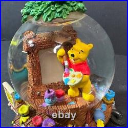 DISNEY WINNIE THE POOH MUSICAL SNOW GLOBE TUNE YOU OUGHTA BE IN PICTURES Vintage