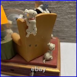 Disney 101 Dalmatians Family Time Musical Lights Snow Globe CRUELLA DE VIL READ
