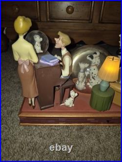 Disney 101 Dalmatians Family Time Musical Lights Snow Globe Tested Works Great