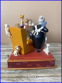 Disney 101 Dalmatians Family Time Musical Snow Globe Plays Cruella De Vil