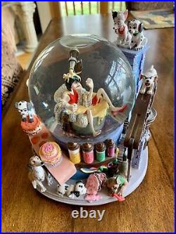 Disney 101 Dalmatians Snowglobe with Music Cruella de Vil