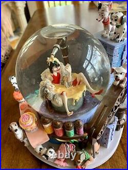 Disney 101 Dalmatians Snowglobe with Music Cruella de Vil