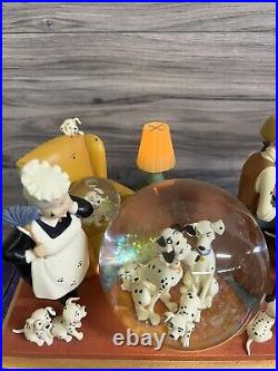 Disney 101 Dalmations Family Time Musical Lights Snow Globe Song Cruella De VIL