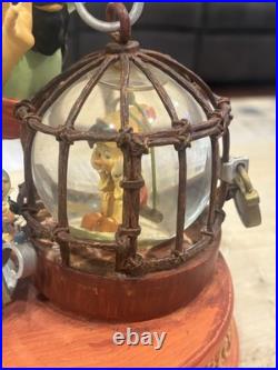 Disney 21103 Pinocchio In Cage Stromboli 8 Snow Globe Jiminy Cricket Toyland