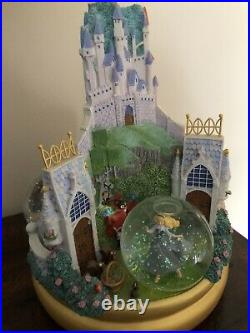 Disney 3 Scene Snow globe. Snow White, Sleeping Beauty, Cinderella Musical Spins