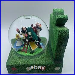 Disney ALICE IN WONDERLAND Snow Globe Bookends Queen of Hearts