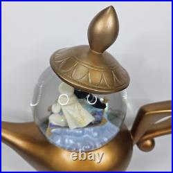 Disney Aladdin Art of Jasmine Genie Lamp Musical Snow Globe Disney Aladdin Art of Jasmine Genie Lamp Musical Snow Globe