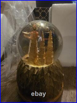 Disney Aladdin Musical Snowglobe Plays Friend Like Me with Box