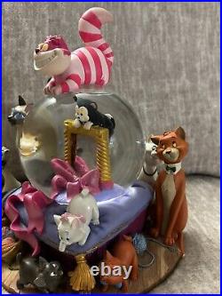 Disney Alice In Wonderland Cheshire Cat Snow Globe Music