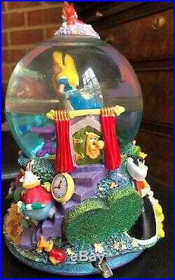 Disney Alice in Wonderland Drink me snow globe