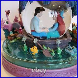 Disney Ariel The Little Mermaid Kiss The Girl Snow Globe RARE