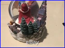 Disney BEAUTY AND THE BEAST Snow Globe WINTER BIRD FEEDING SCENE Musical Ht. 8