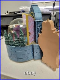 Disney Beauty and the Beast Snow Globe Lumiere Mrs Potts Cogsworth Wardrobe