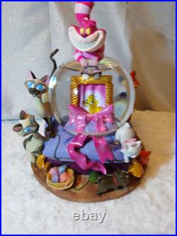Disney Cats Cheshire Cat Snow Globe Plays Can You Feel the Love Tonight