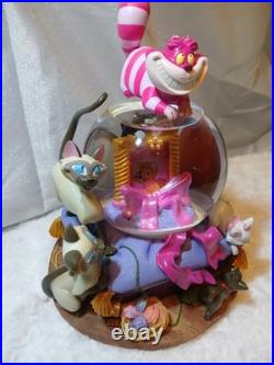 Disney Cats Cheshire Cat Snow Globe Plays Can You Feel the Love Tonight