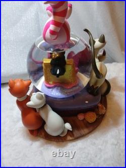 Disney Cats Cheshire Cat Snow Globe Plays Can You Feel the Love Tonight