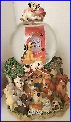 Disney Cats and Dogs Snow Globe Best Friends