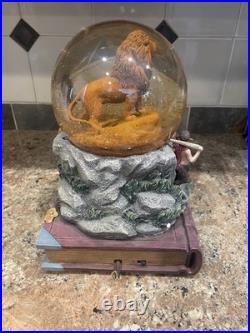 Disney Chronicles Of Narnia Snowglobe water globe light up