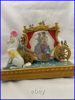 Disney Cinderella Carriage Musical Snow Globe